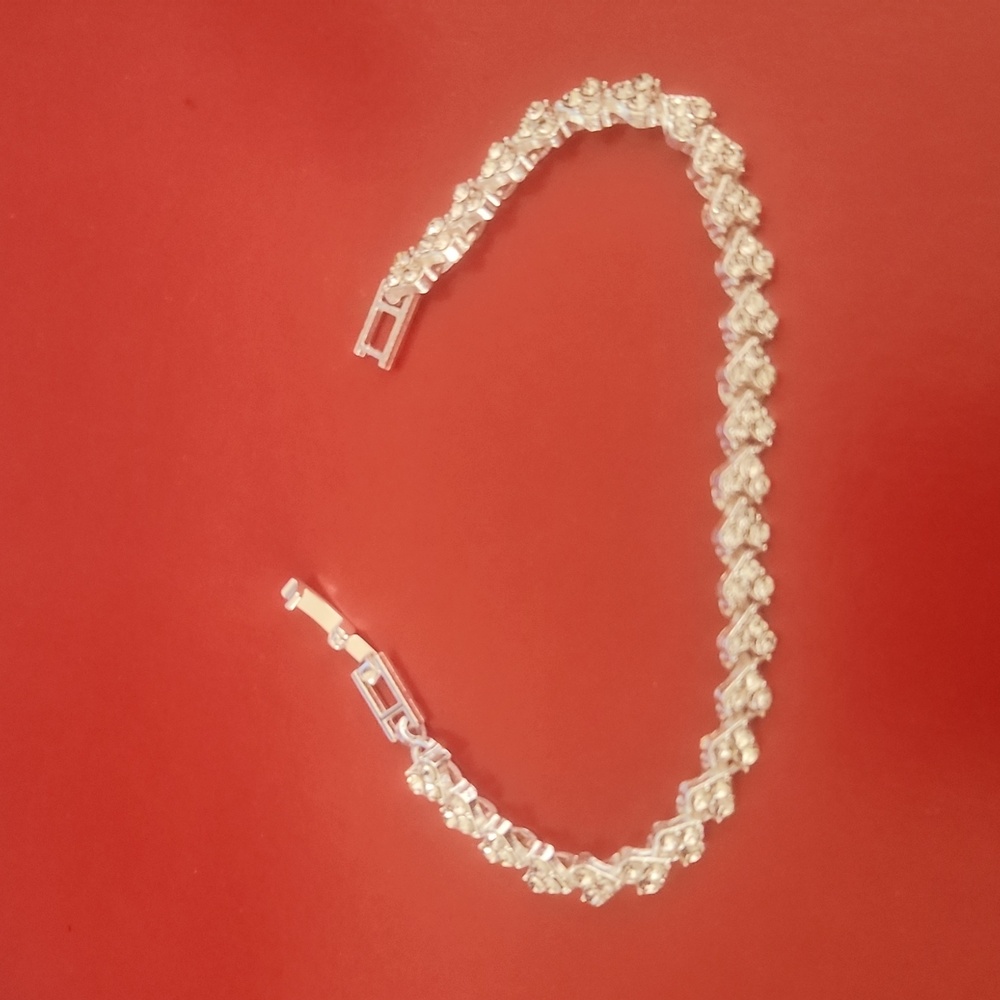 Cubic zirconia bracelet 7 inches